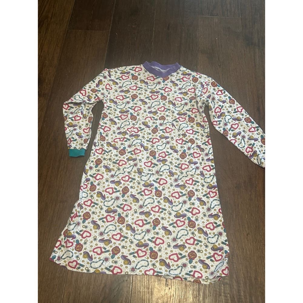 Vintage Girls Nightgown Hearts Heels Jewelry Print Long Sleeve Sleepwear